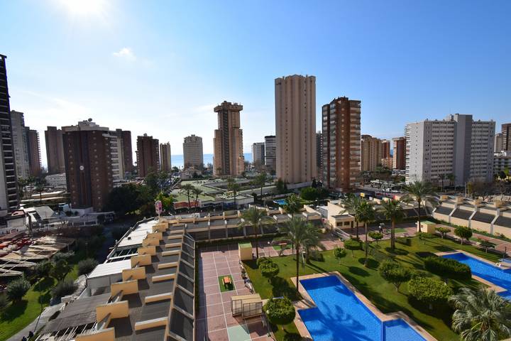 Apartamento de vacaciones para 4 personas, con terraza además de piscina y jardín - 1