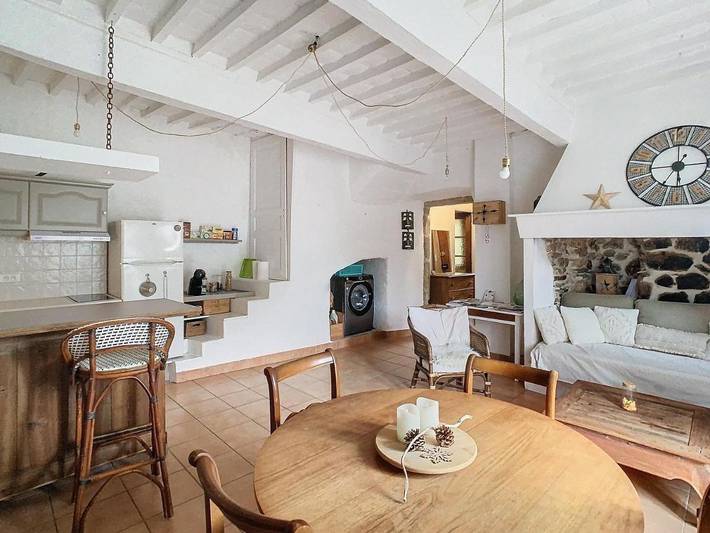 Gîte pour 5 personnes, avec jardin ainsi que vue et terrasse, animaux acceptés à Notre-Dame-de-la-Rouvière