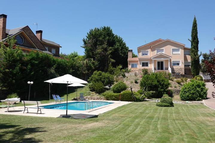 Chalet para 10 personas, con Balcón y Terraza además de Jardín y Piscina en Provincia de Madrid - 4
