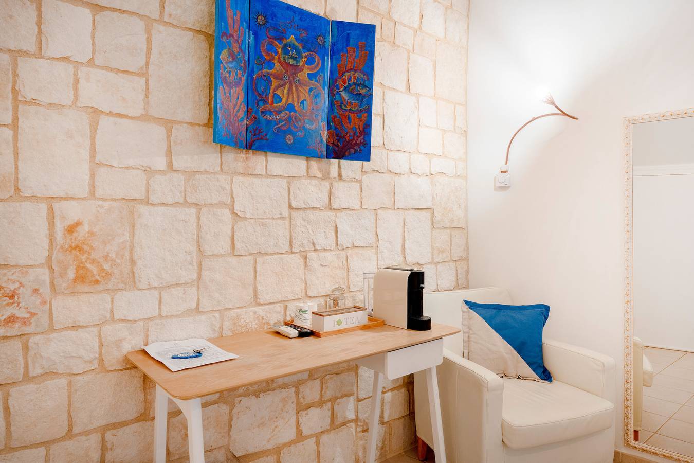 Habitación Monet con Wi-Fi y aire acondicionado in Conversano, Region de Bari