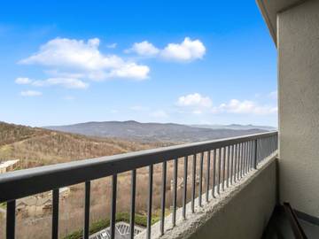 Vacation Rental for 5 Guests in Blue Ridge Parkway, Sugar Mountain, Picture 3