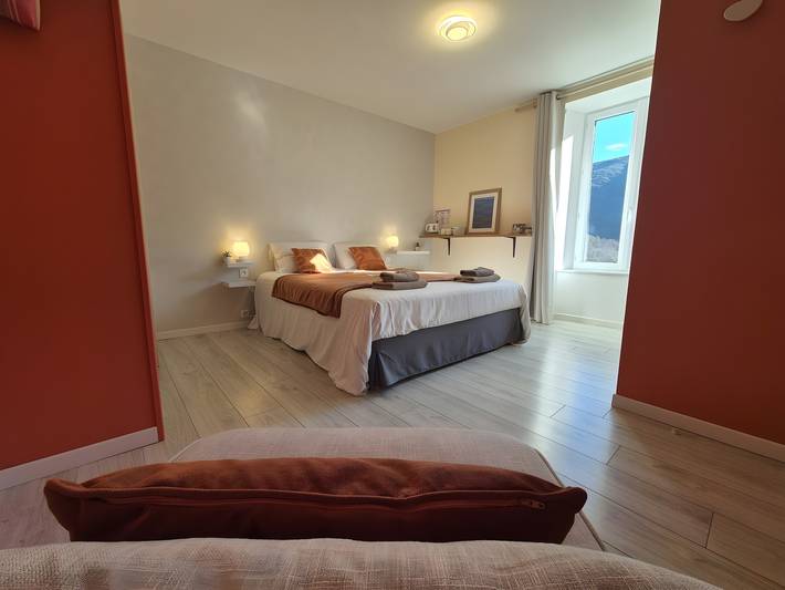 Chambre d’hôte pour 3 personnes, avec jardin, animaux acceptés à Riols