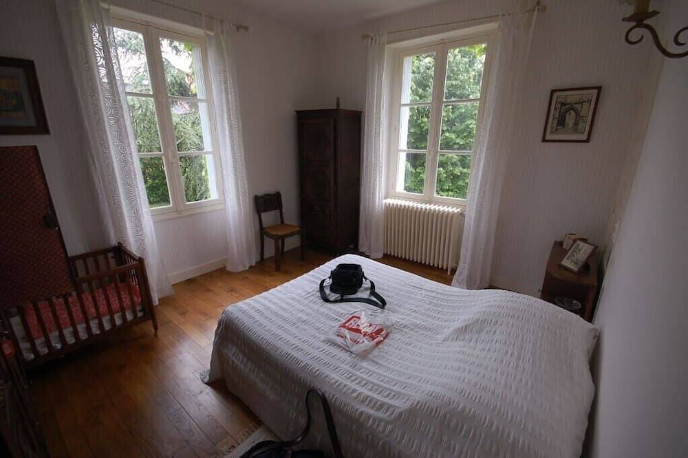 Maison familiale à Saint-Robert (Corrèze) in Saint-Robert, Région de Brive-la-Gaillarde