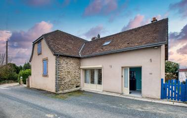 Gîte pour 9 personnes, avec piscine à Jumilhac-le-Grand