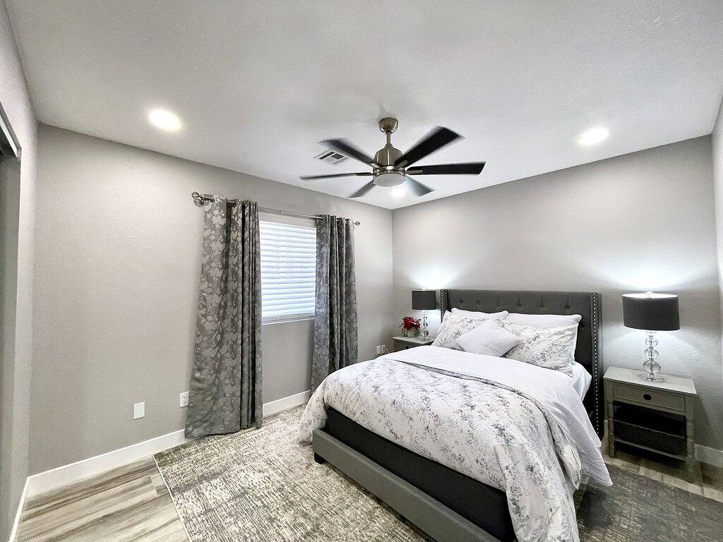 The Hideaway - Rain Shower Oasis & Desert Soak Spa in Lake Havasu City, Mohave County