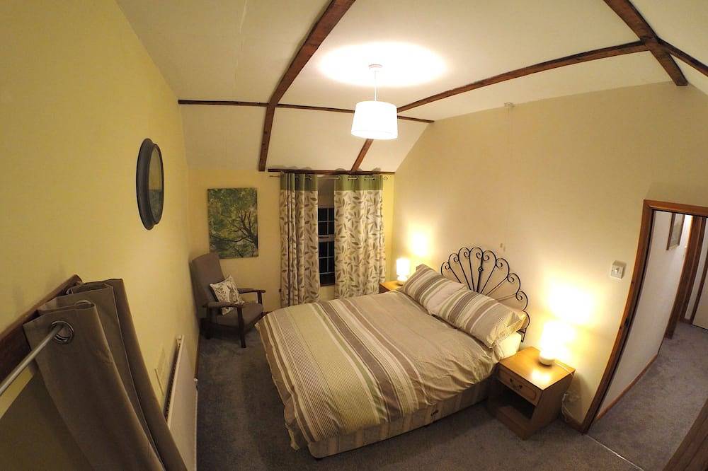Coastal Cottage, 3Br,Wi-Fi, Parking, Enclosed Garden, Fishguard & Goodwick in Goodwick, Pembrokeshire