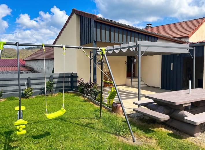 Location de vacances pour 4 personnes, avec Terrasse à Quarré-les-Tombes
