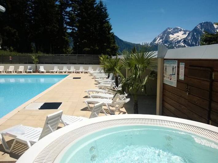 Chalet pour 8 personnes, avec piscine, adapté aux familles à Chamrousse - 2