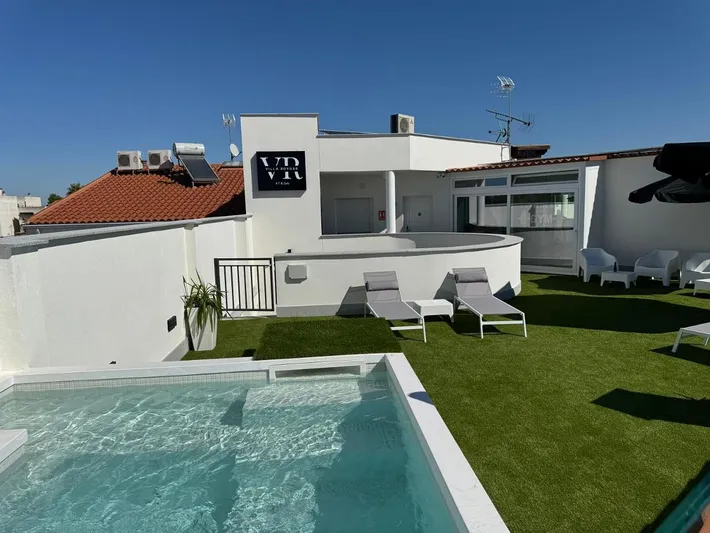 Hotel para 2 personas, con jacuzzi además de piscina y terraza - 1