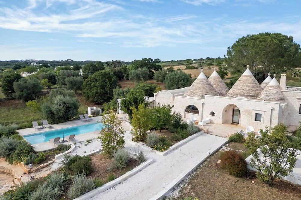 Boutique Trullo in Itria Valley with Private Pool in Calabrese, Province de Bari