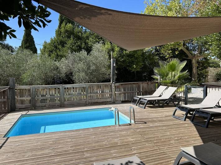 Location de vacances pour 8 personnes, avec Terrasse ainsi que Jardin et Piscine à Graveson - 2