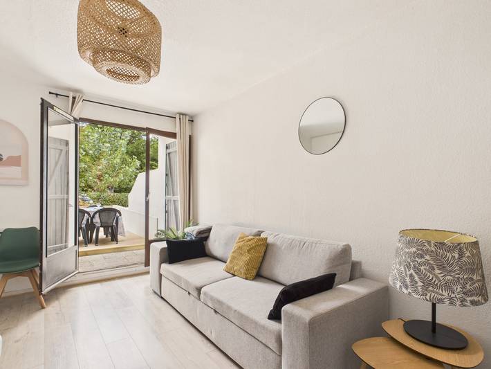 Gîte pour 4 personnes, avec terrasse et jardin dans Plage des Becs - 2