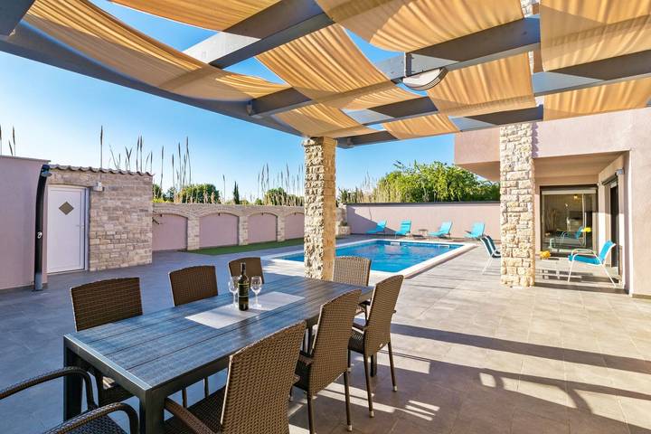 Villa für 8 Personen, mit Garten, mit Haustier in Pula - 4