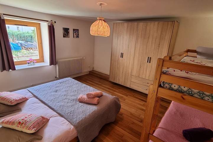 Entire apartment, Gite \"Blueberry\" of 4/6 people with Jacuzzi in Ventron, Parc naturel régional des Ballons des Vosges