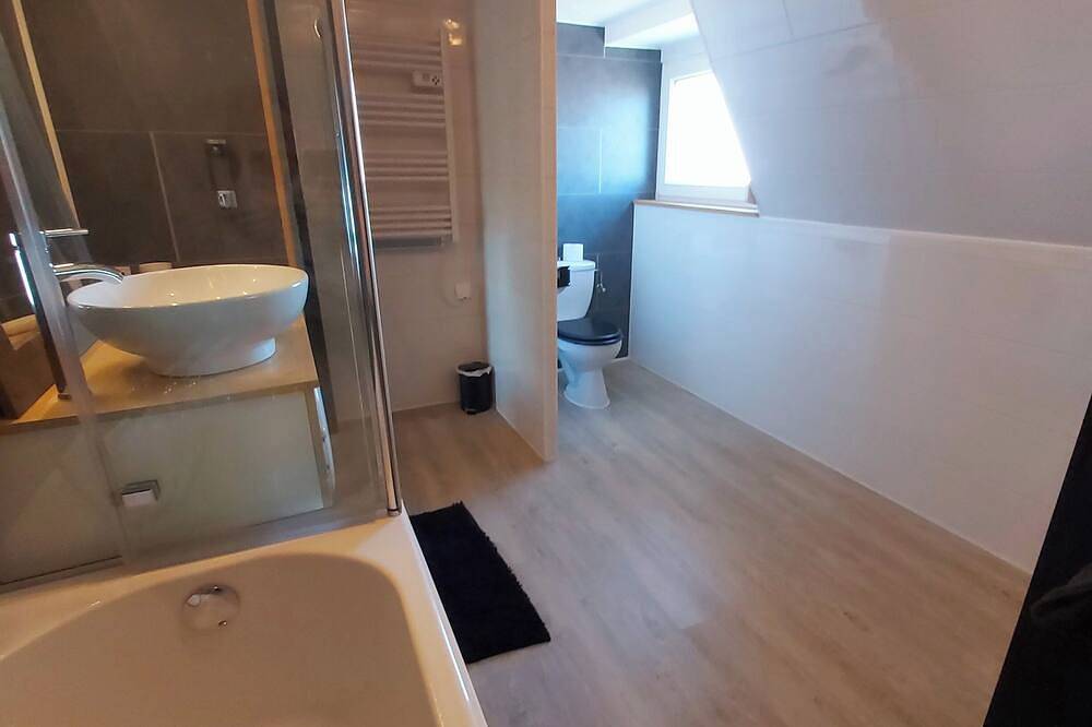 Appartement entier, Gite 4 etoiles avec sauna et jacuzzi in Mittelwihr, Parc naturel régional des Ballons des Vosges