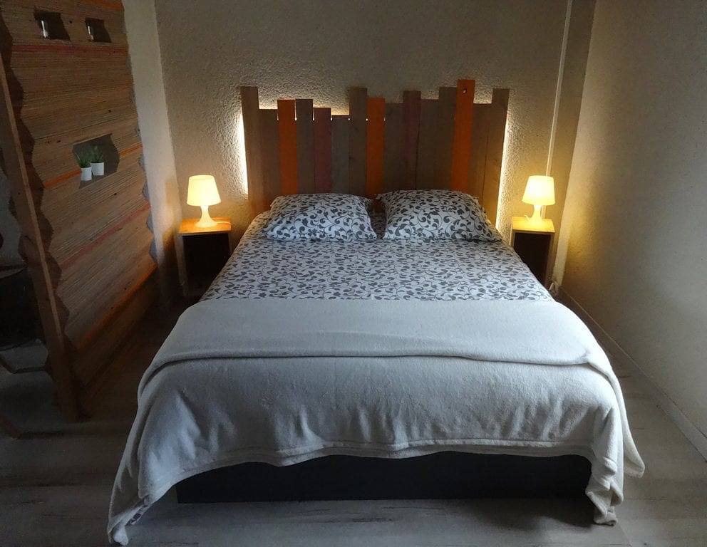 Chambres d'hôtes la Brousse Kacha - Chambre coeur in Malleret-Boussac, Région de Guéret