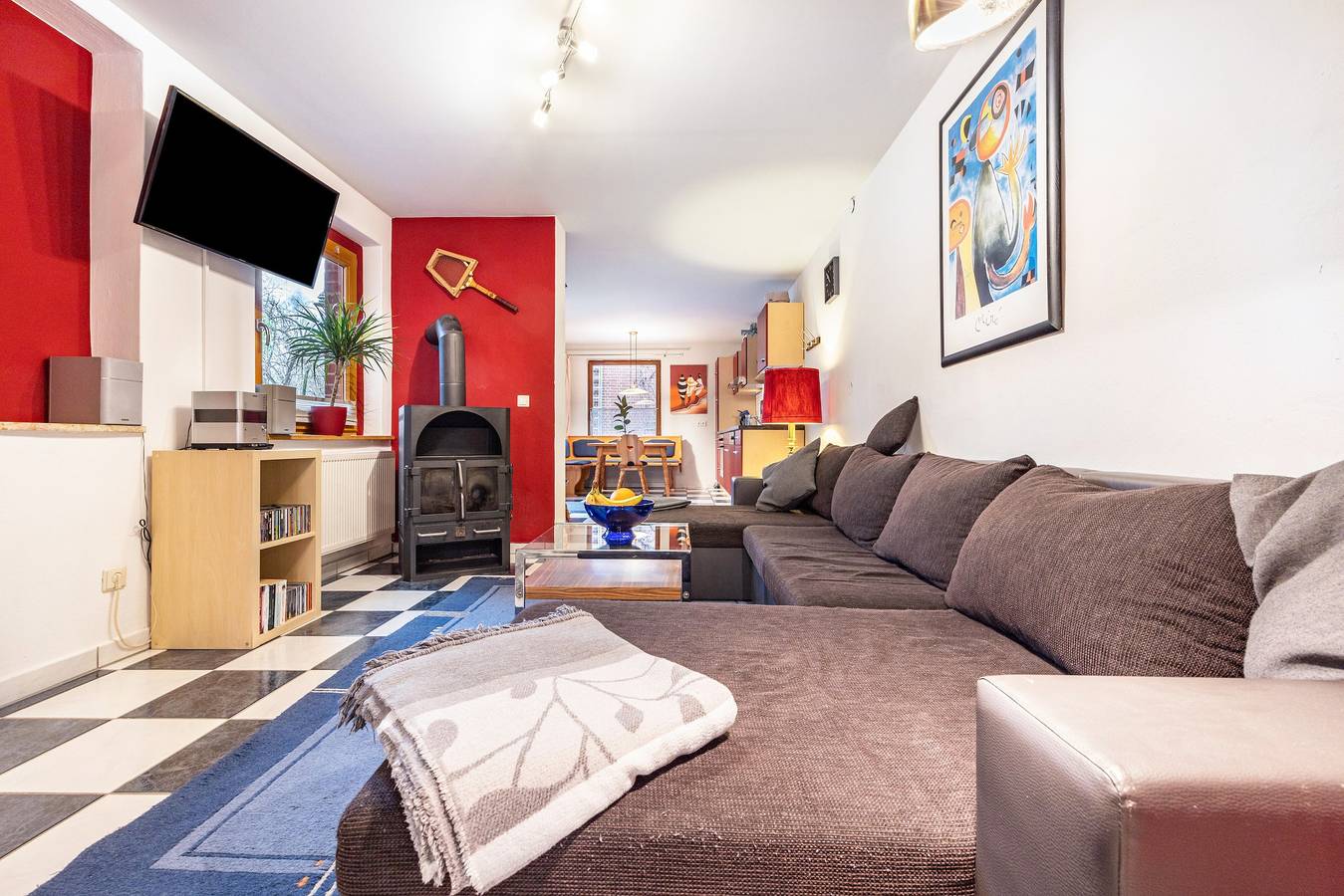 Ganze Wohnung, "Großzügige Wohnung in Ruhiger Lage" mit Privater Terrasse und Wlan in Bad Gandersheim, Harzvorland