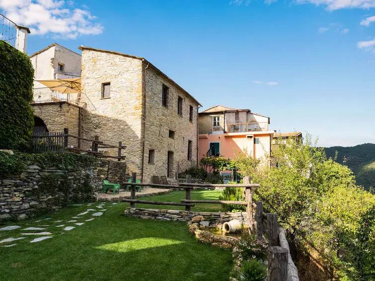 Haus 16 Personen in Prelà, Riviera di Ponente