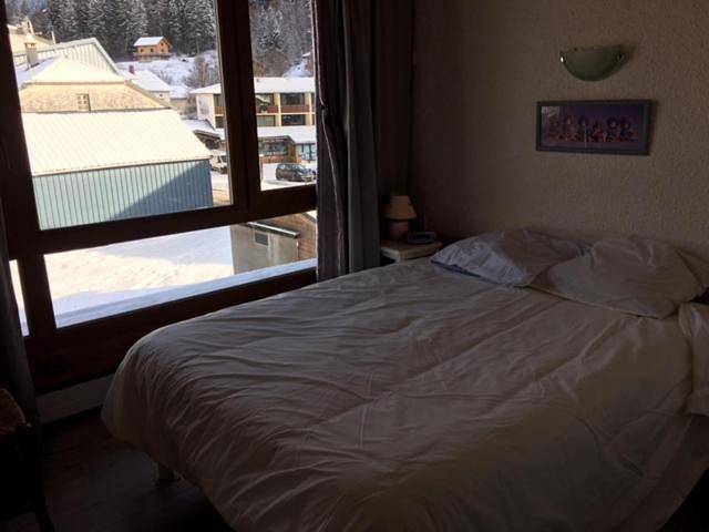 Gîte pour 4 personnes, avec balcon et vue à Mijoux - 4