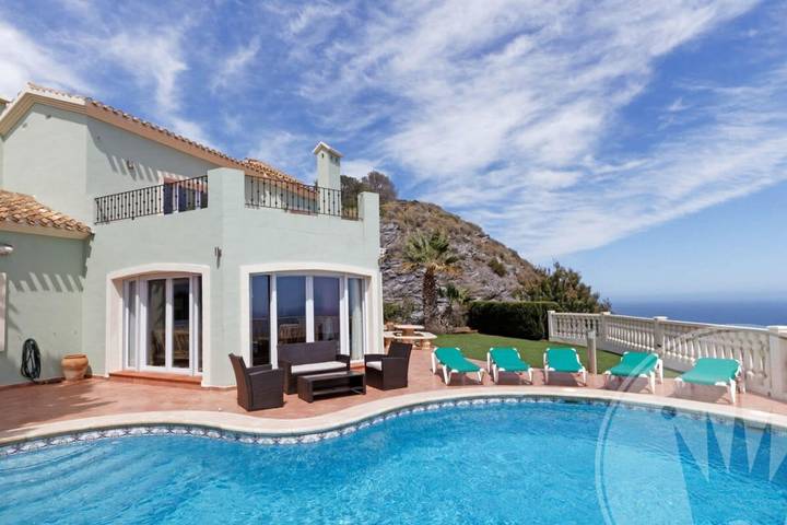 Chalet para 8 personas, con terraza y jardín - 1
