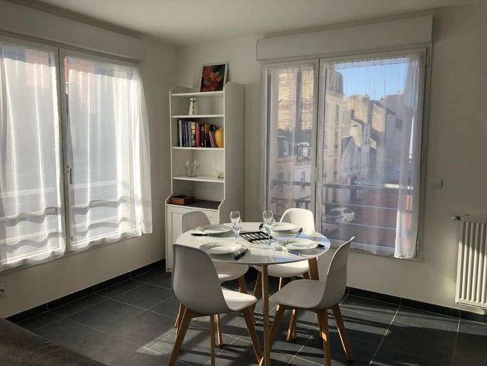 Ferienwohnung für 4 Personen, mit Terrasse und Kinderpool sowie Ausblick in Le Havre