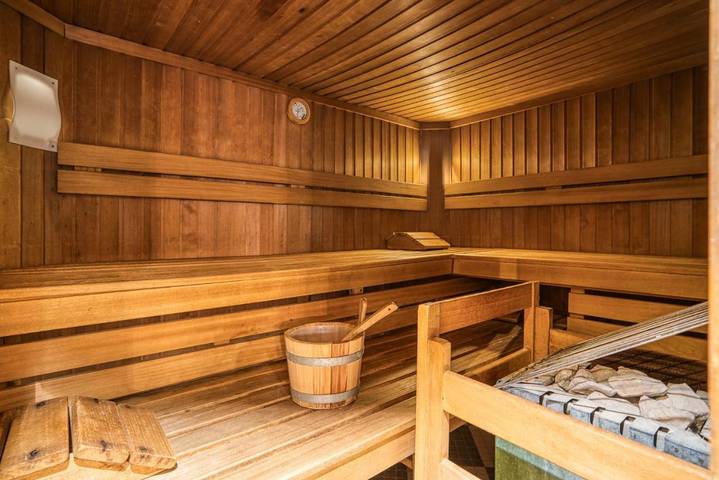 Hotel, mit Balkon und Terrasse sowie Garten und Sauna in Tarrenz - 4