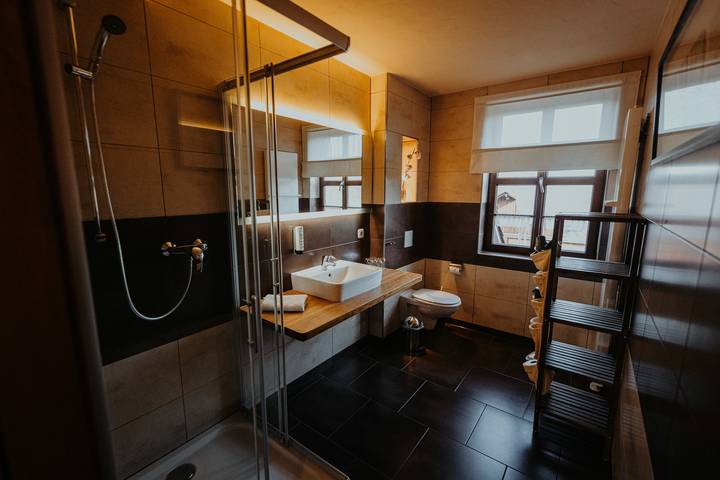 Ferienwohnung für 2 Personen, mit Terrasse und Garten sowie Ausblick in Saaleland - 2