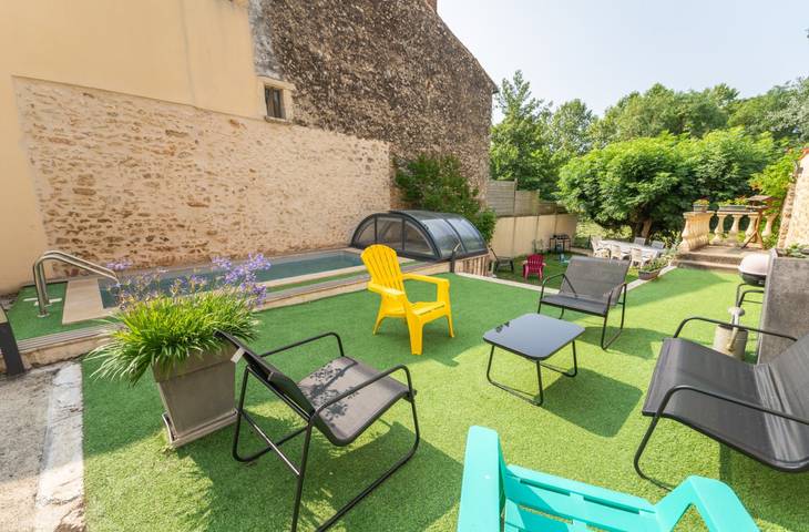 Gîte pour 8 personnes, avec terrasse ainsi que jardin et piscine à Vivonne - 3