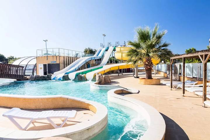 Camping pour 4 personnes, avec terrasse à Saint-Cyprien - 2