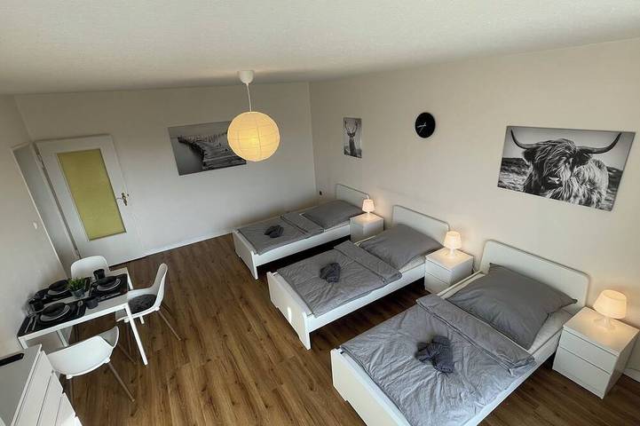Ganze Wohnung, Große Wohnung mit 7 Betten, große Küche, 2 Balkone & Parkplatz in Lüdenscheid, Märkischer Kreis