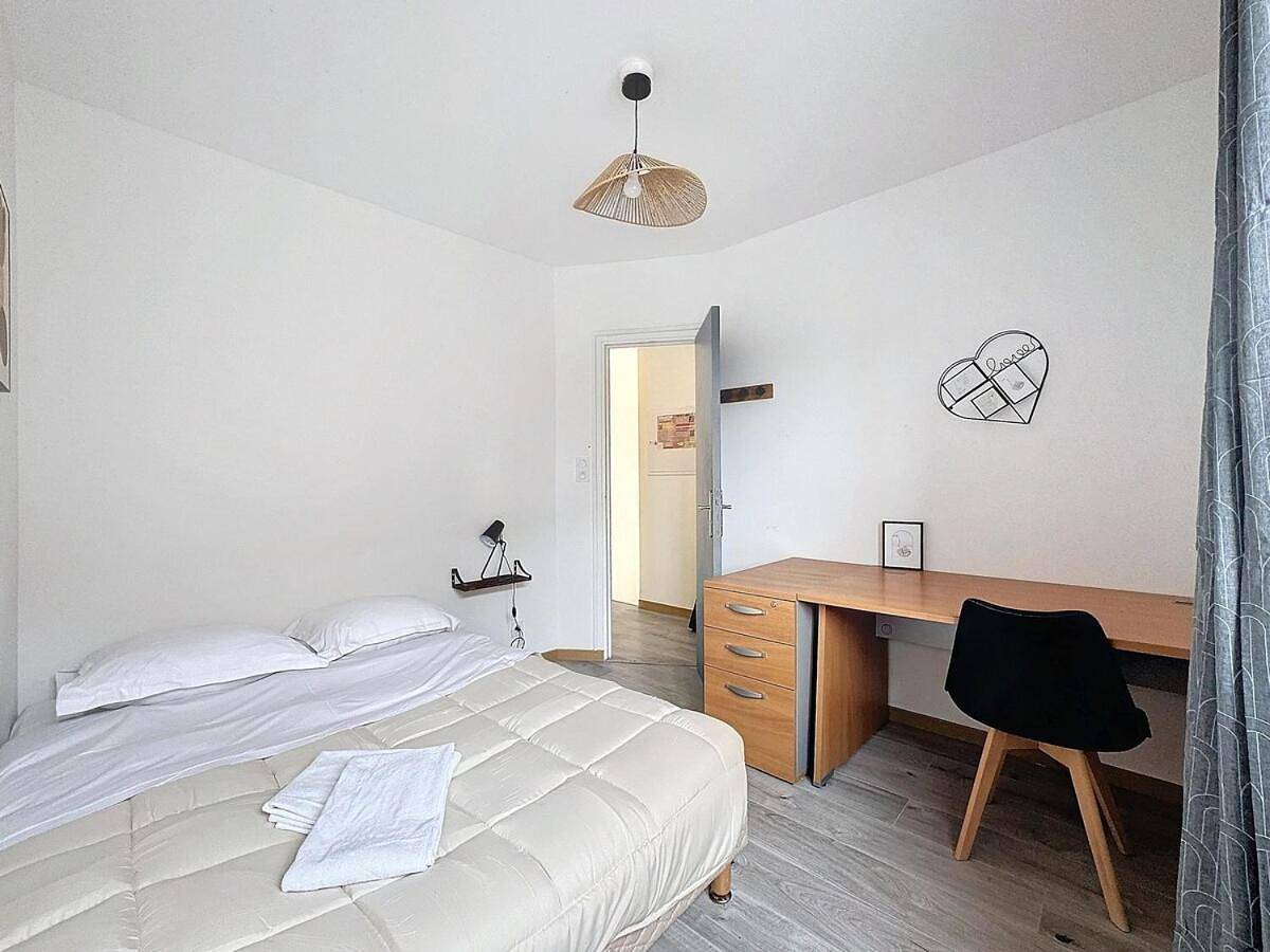 Appartement entier, 2 appartements réunis 6 chambres parking 16 pers in Aubière, Parc naturel régional des Volcans d'Auvergne