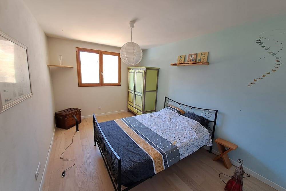 Quiet house with sauna pool, large garden and children's play area. Ideal for families in Gréolières, Region de Cannes