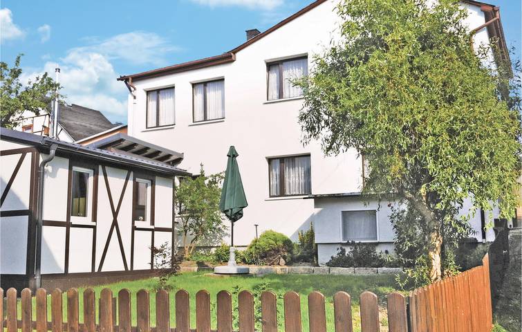 Chalet für 6 Personen, mit Terrasse und Garten im Thüringer Wald