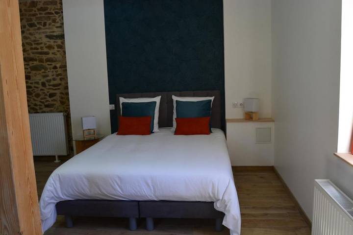 Chambre d’hôte pour 4 personnes, avec Terrasse ainsi que Jardin et Vue à Plouër-sur-Rance - 3