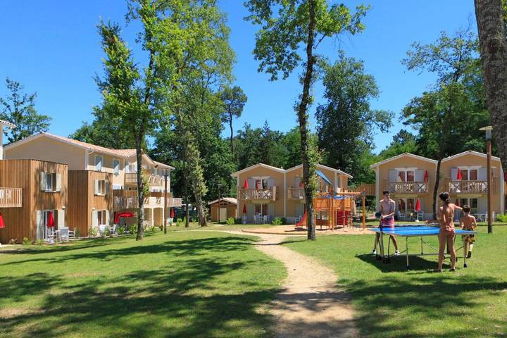 Hôtel pour 2 personnes, avec piscine et jardin, animaux acceptés à Barbaste - 2
