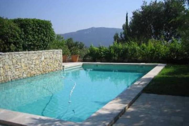 Casa de vacaciones para 4 personas, con jardín además de terraza y piscina - 1