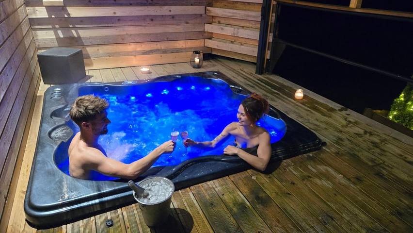Gîte pour 3 personnes, avec sauna ainsi que jardin et jacuzzi dans Fremifontaine