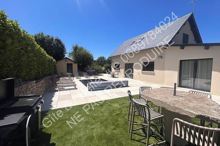 Location de vacances pour 8 personnes, avec jardin ainsi que terrasse et jacuzzi dans Lac de Pareloup