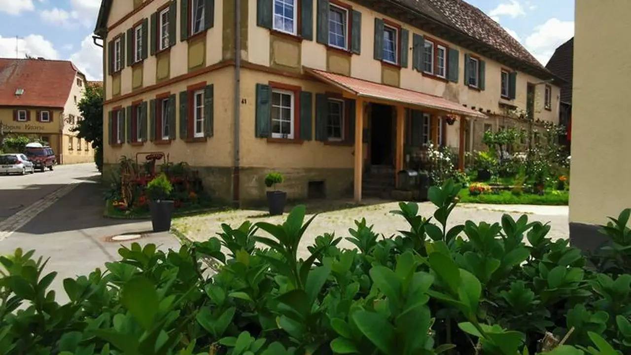 Doppelzimmer für 4 Personen (31 m²) in Stadt Niederstetten in Niederstetten, Hohenlohe