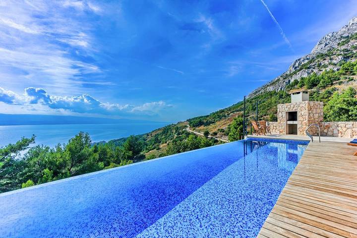 Villa pour 8 personnes, avec jardin et terrasse à Mimice