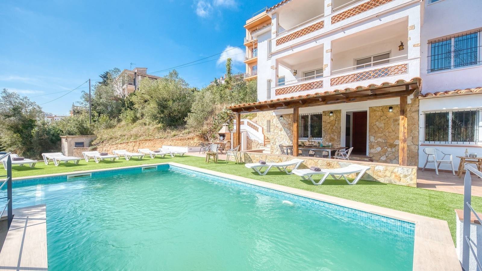 Villa 'Costacabana - Pilar' mit privatem Pool, privater Terrasse und Wlan in Lloret de Mar, Costa Brava