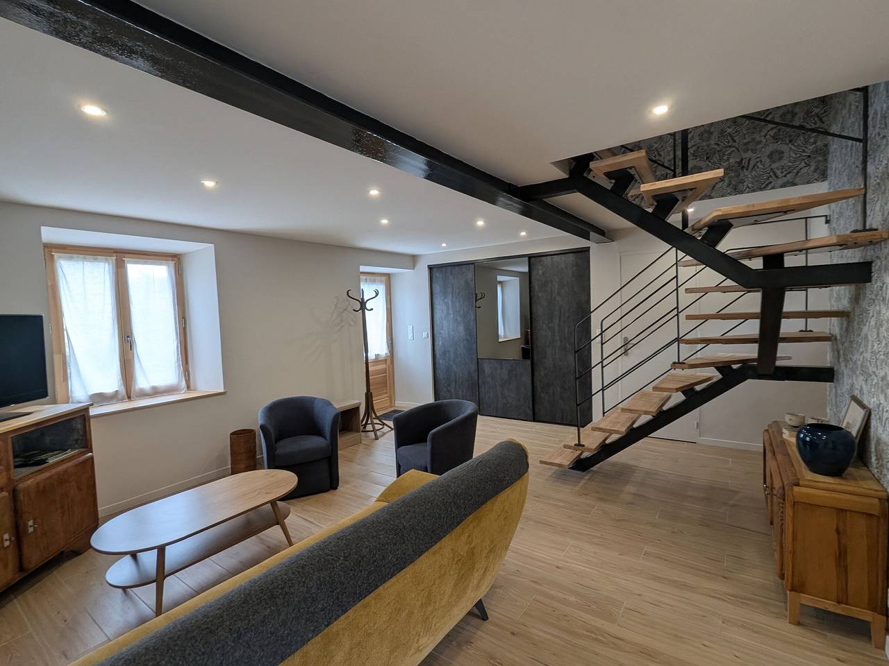 Maison rénovée avec terrasse et balcon à Polignac in Polignac, Haute-Loire