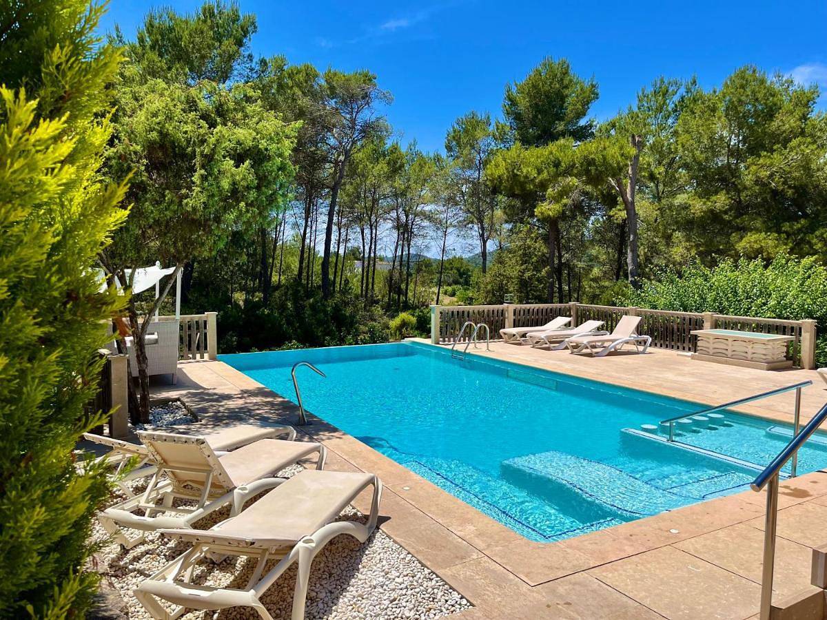 Apartamento inteiro, Apartamentos Pinosol in Santa Eulària des Riu, Ibiza (Leste)