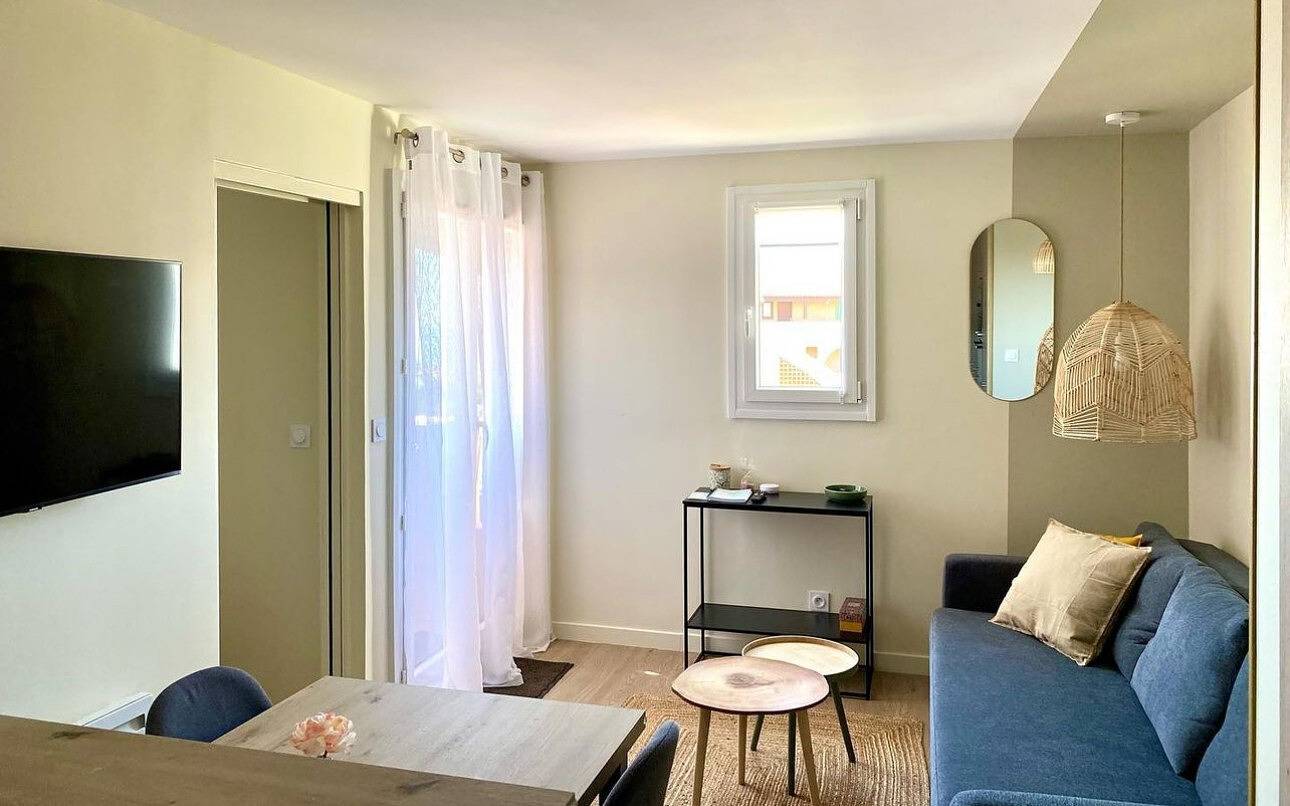 Geheel appartement, Appartement 'La Perle Marine' met Uitzicht op Zee, Gedeeld Zwembad en Wifi in Saint Pierre la Mer, Fleury