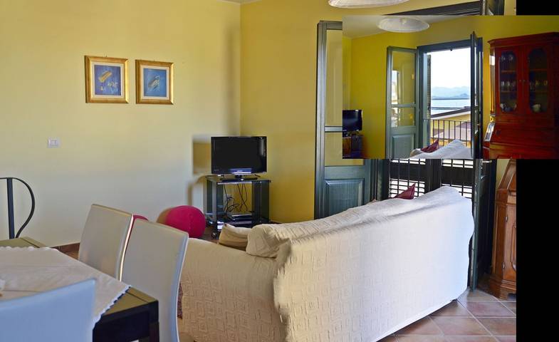 Ganze Ferienwohnung, Ferienwohnung für 8 Personen mit Garten in Arbatax, Tortolì