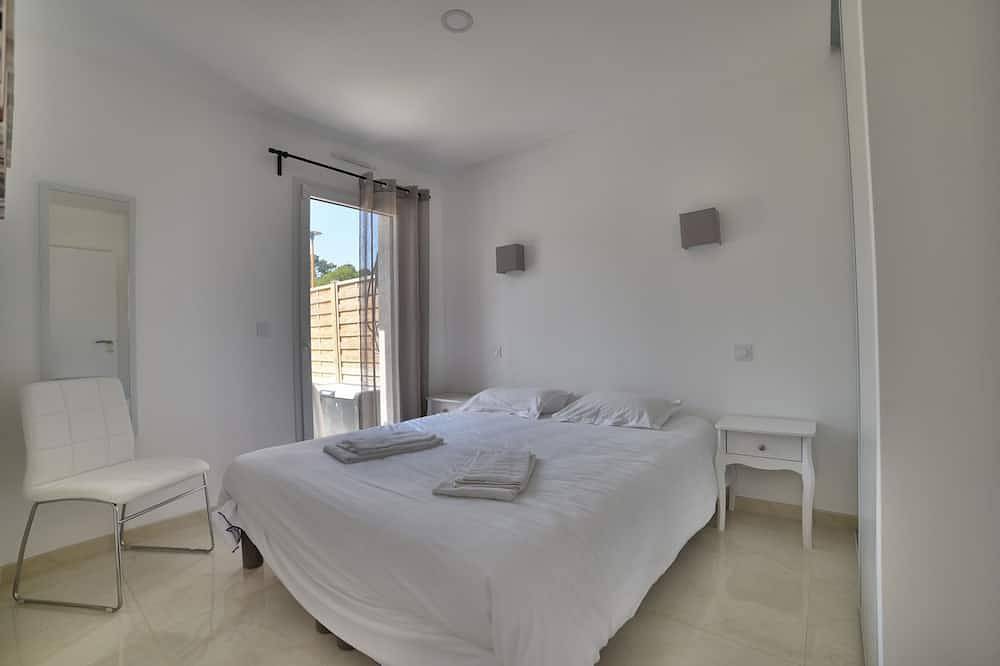 Neues Angebot - Luxusvilla mit privatem Pool und Whirlpool in einer Residenz mit Tennis in Saint-Augustin, Côte de Beauté