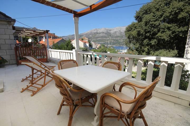 Apartament wakacyjny dla 3 osób, z balkon/ taras w Miasto Korcula