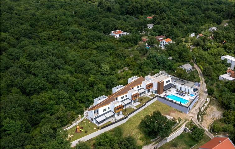 Vakantiehuis voor 18 personen, with zwembad and terras as well as sauna - 1