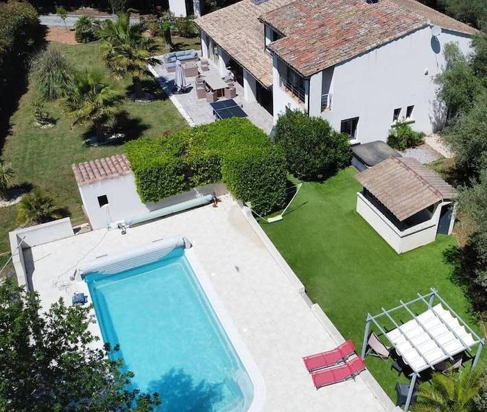 Chalet para 10 personas, con jacuzzi además de jardín y piscina - 1