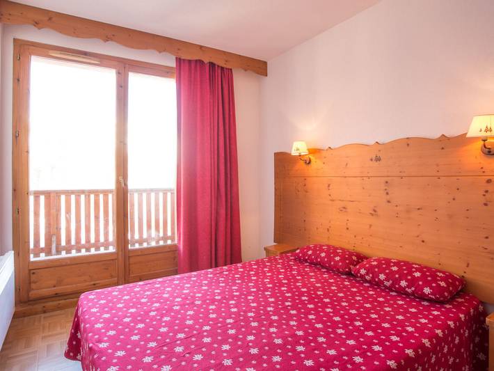 Ganze Wohnung, Große 4-Zimmer Wohnung, 8 Personen mit Parkplatz in Puy-Saint-Vincent in Puy-Saint-Vincent, Nationalpark Écrins